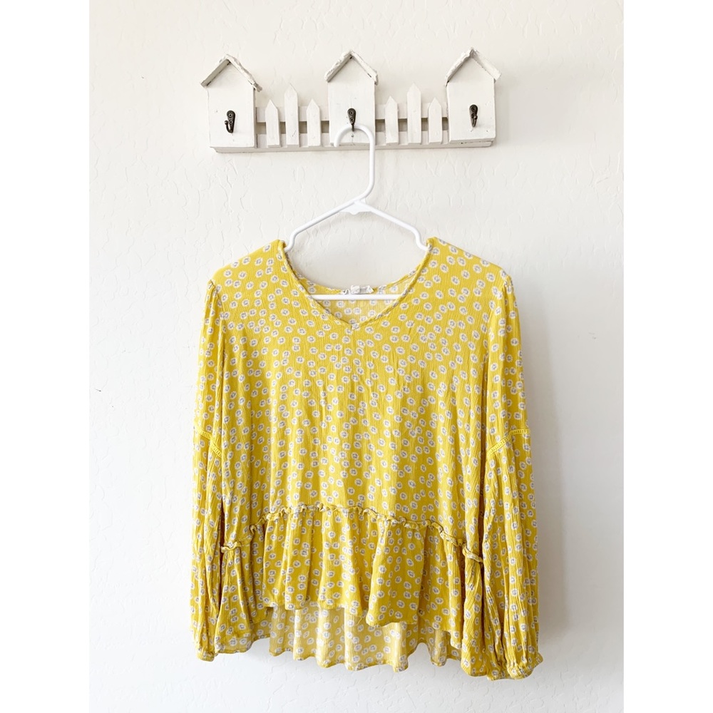Pleione Daisy Print Tiered Boho Top